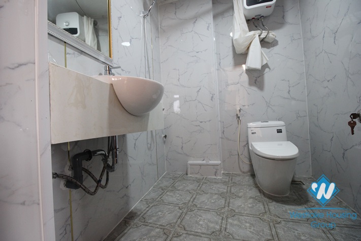 A coz studio with lake view on Nam Trang street, Truc Bach area